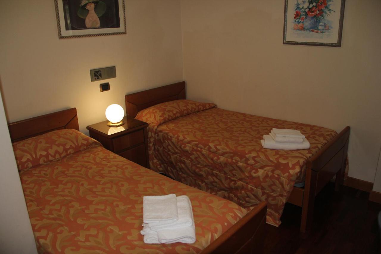 Hotel Il Timone Porto San Giorgio Extérieur photo