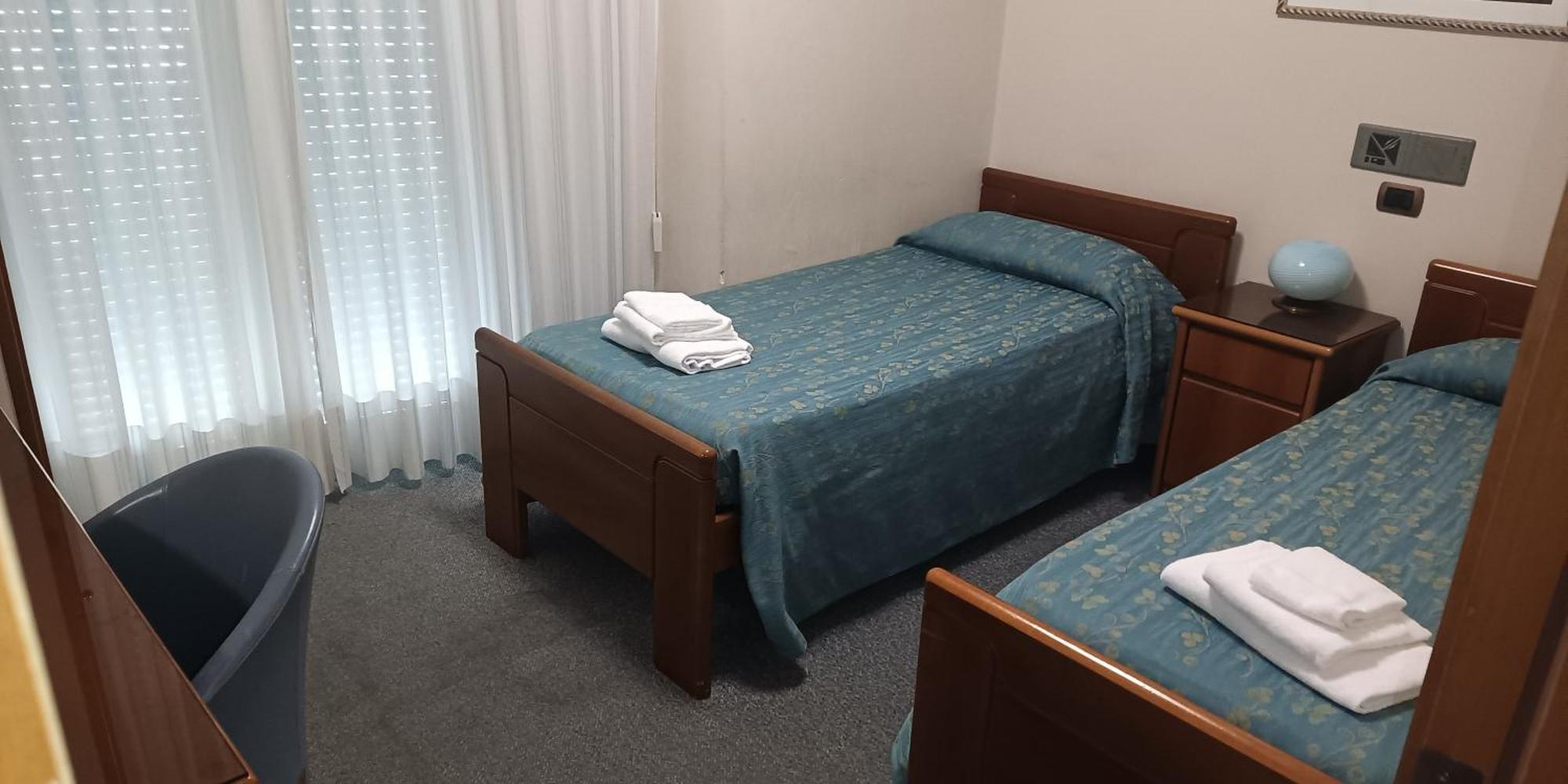 Hotel Il Timone Porto San Giorgio Extérieur photo